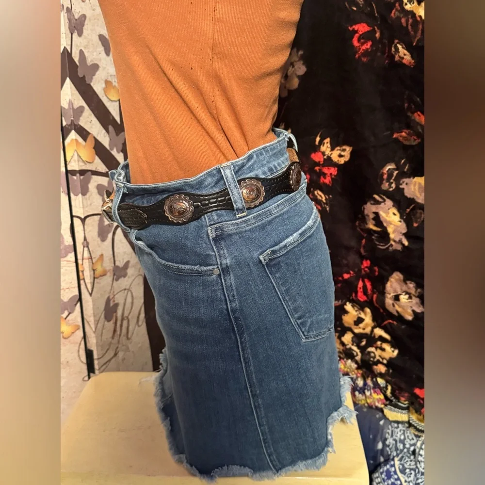 Denim Mini Skirt-STRETCHY and so cute! 🥰